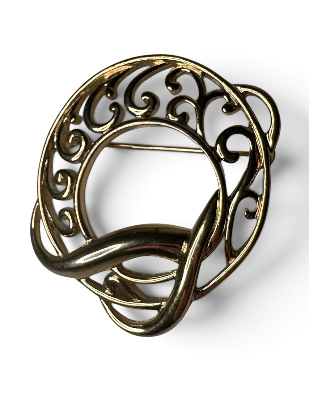 Vintage Trifari Gold Tone Openwork Scroll Brooch